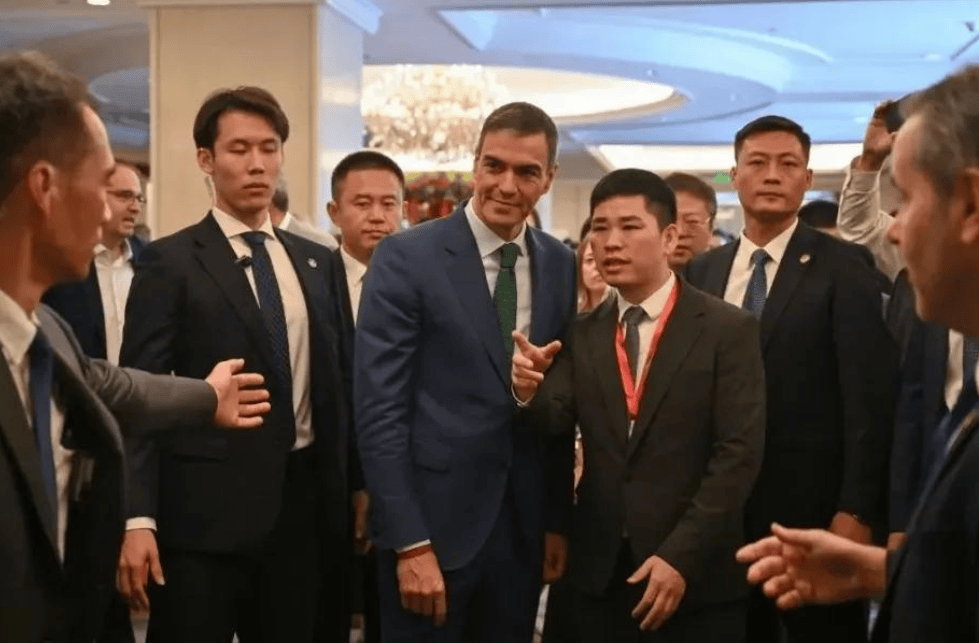 中国的反击倡议全票通过，13国在欧洲定下大事，日本表现出乎意料