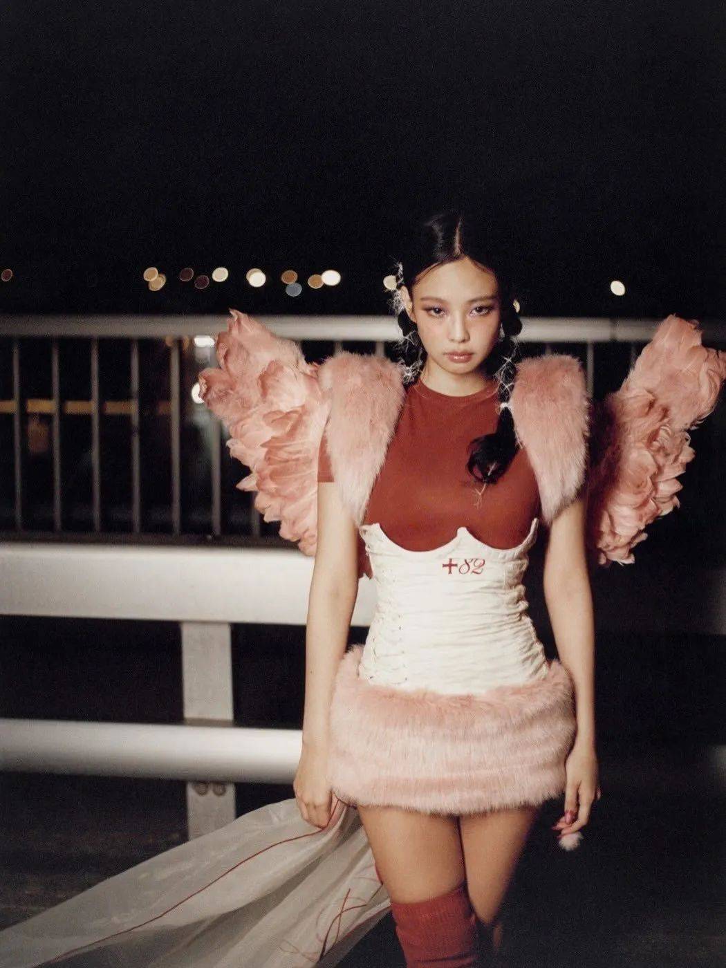 暴风更新造型的Jennie，最近又在穿什么？