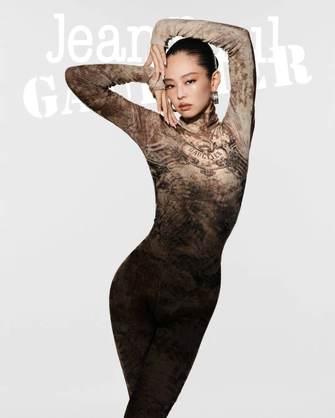 暴风更新造型的Jennie，最近又在穿什么？