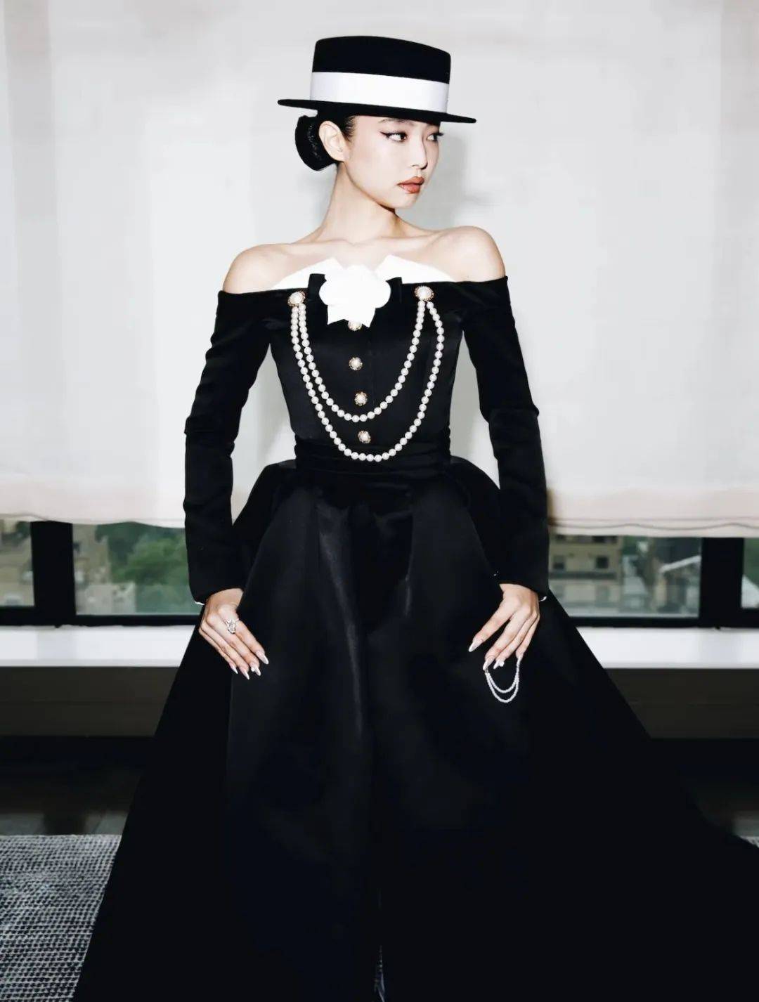 暴风更新造型的Jennie，最近又在穿什么？