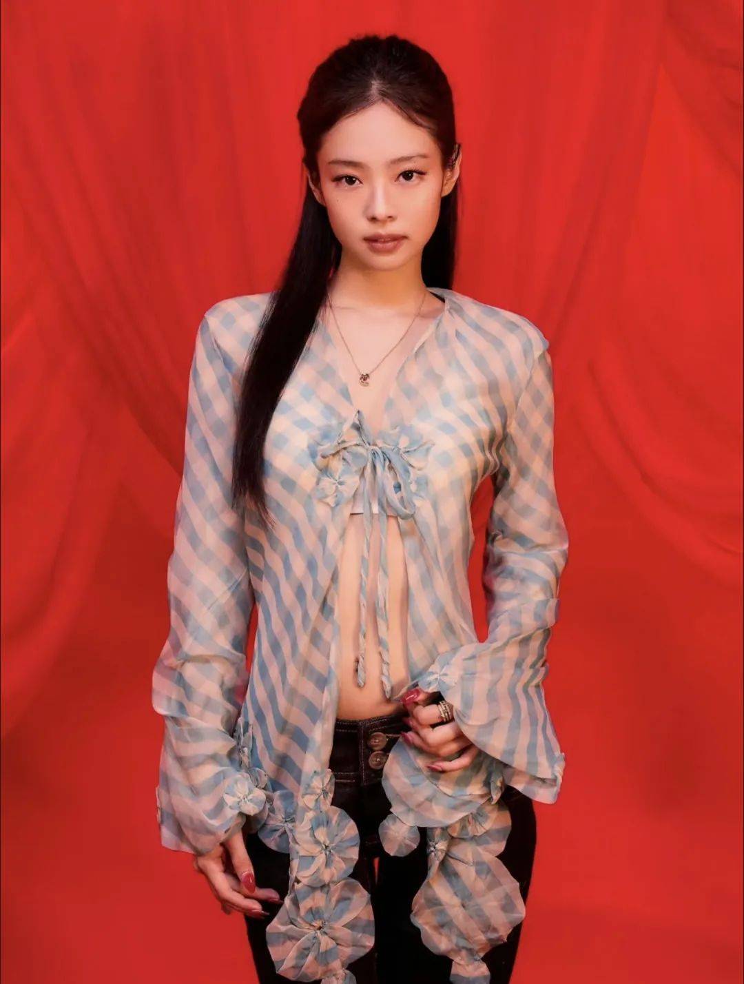 暴风更新造型的Jennie，最近又在穿什么？