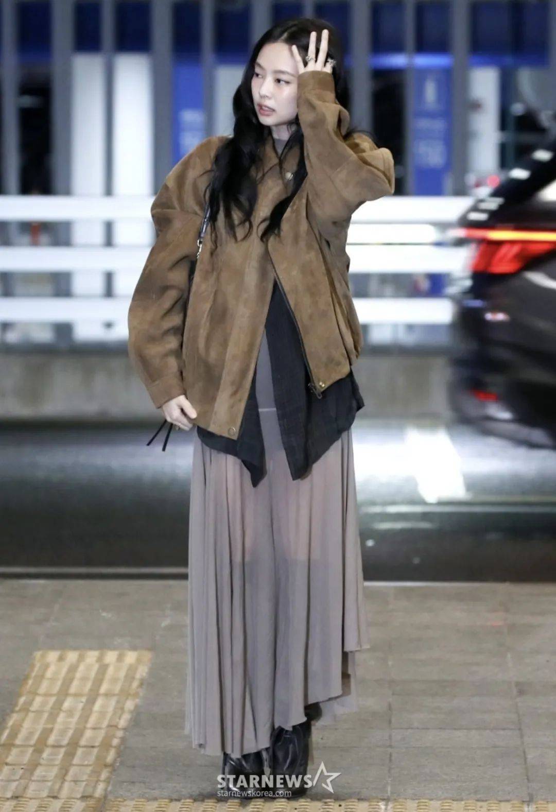 暴风更新造型的Jennie，最近又在穿什么？