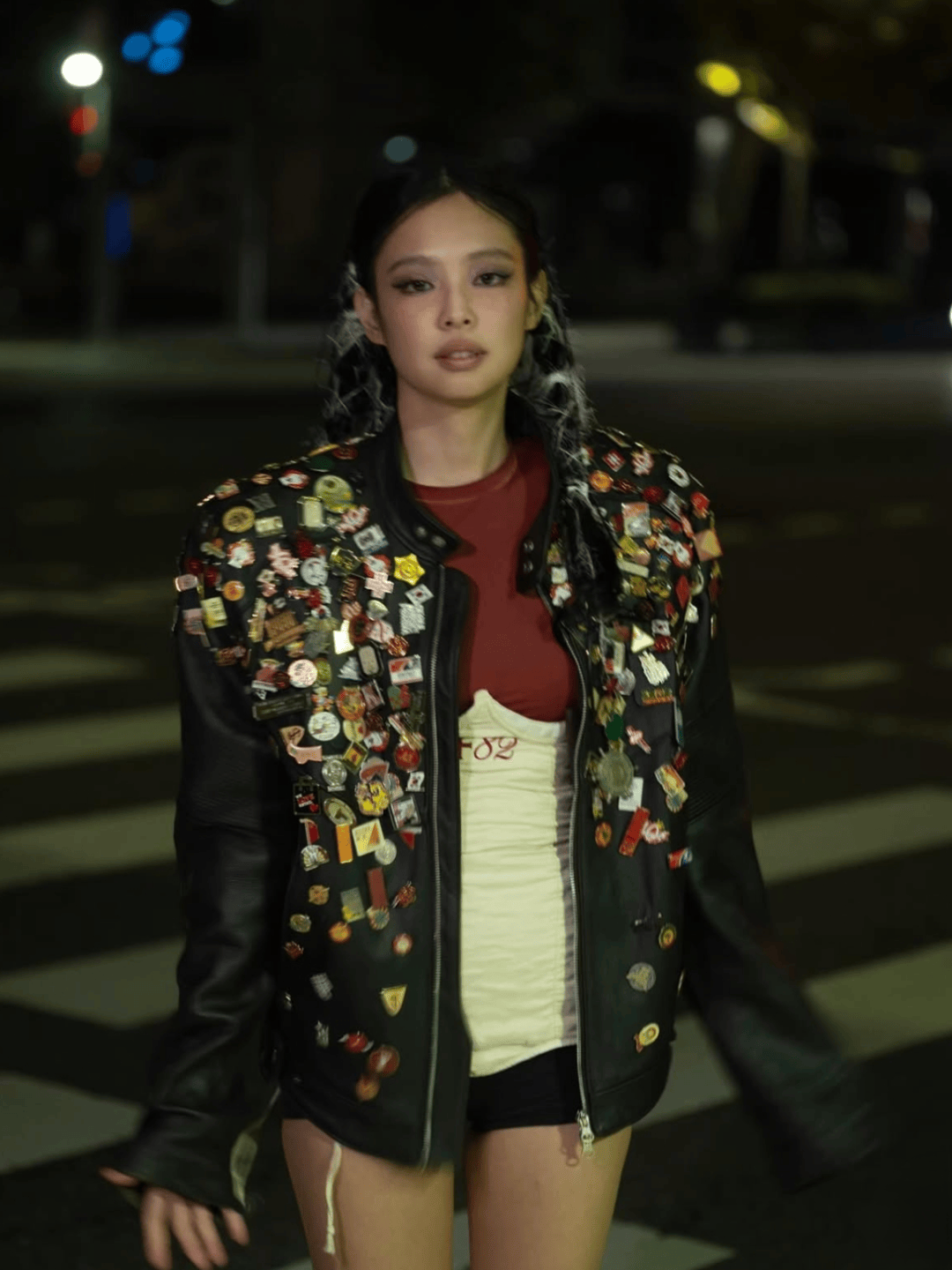 暴风更新造型的Jennie，最近又在穿什么？