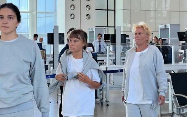 以色列外交部:“环保少女”通贝里和其他170名活动人士已被驱逐出境