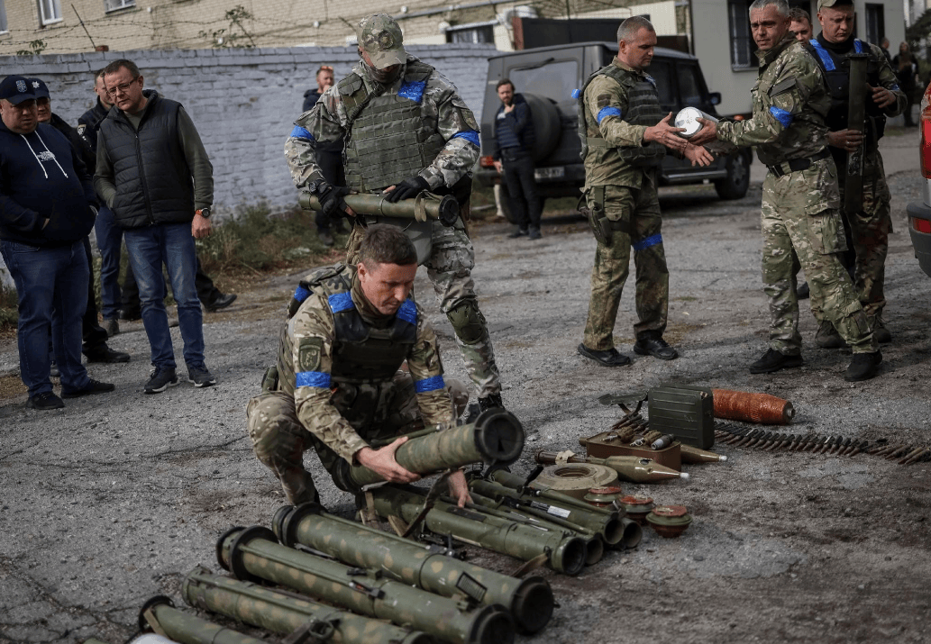 特朗普改口了?战斧援乌前,先给普京发最后通牒,俄罗斯警告核战风险